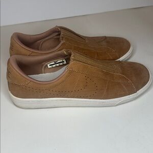 Nike Women’s Tennis Classic Ease shoes sz. 8 in “Dusted Clay” brown